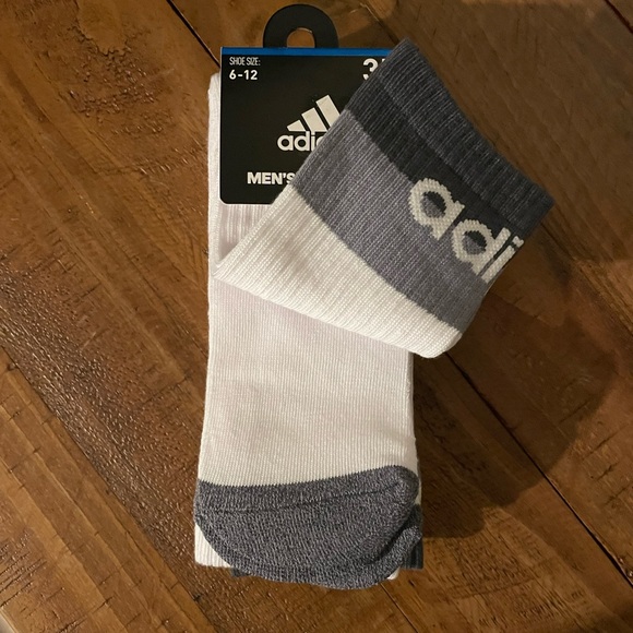 3 Pair Mens Adidas Crew Socks NWT - Picture 2 of 4
